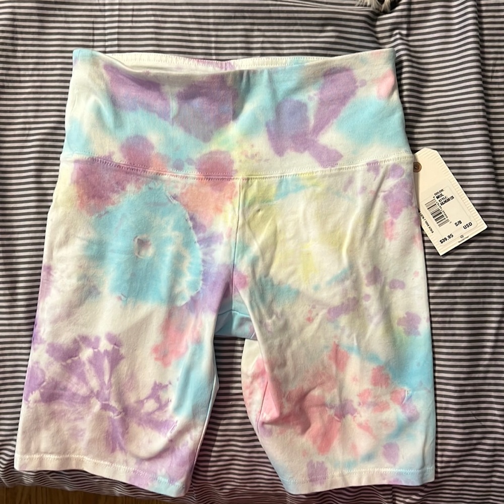 Billabong biker shorts.